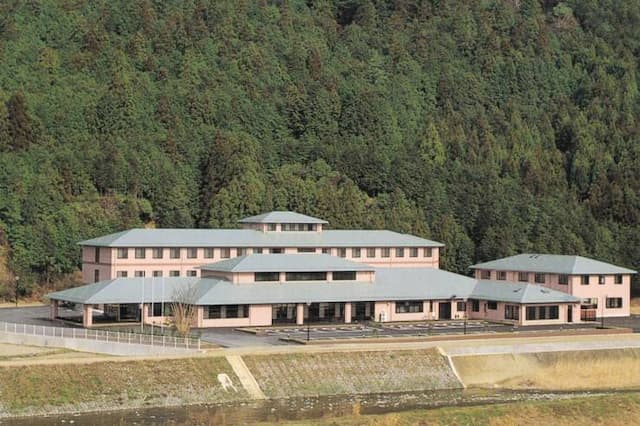 介護老人保健施設暁