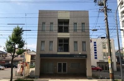 ハートヒルズ岩塚